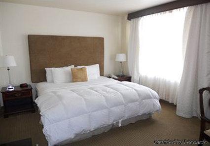 Redmont - Curio Collection By Hilton Hotel