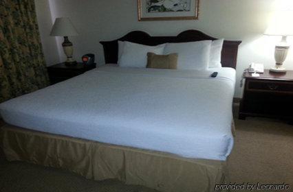 Redmont - Curio Collection By Hilton