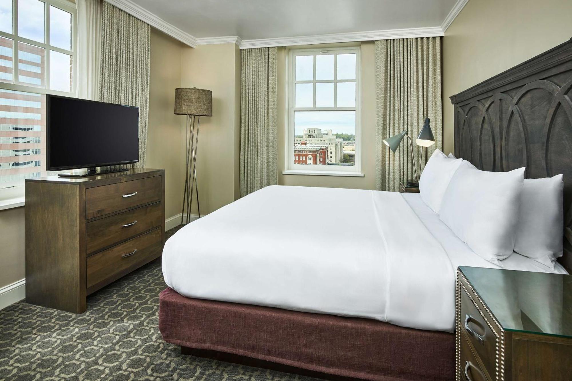 Hotel Redmont - Curio Collection By Hilton 4*