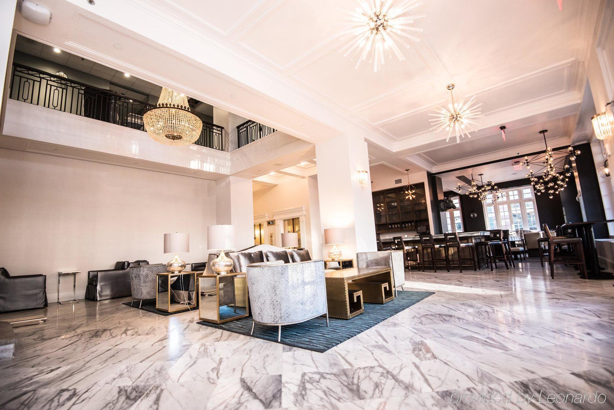 Hotel Redmont - Curio Collection By Hilton