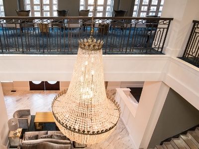 Redmont - Curio Collection By Hilton